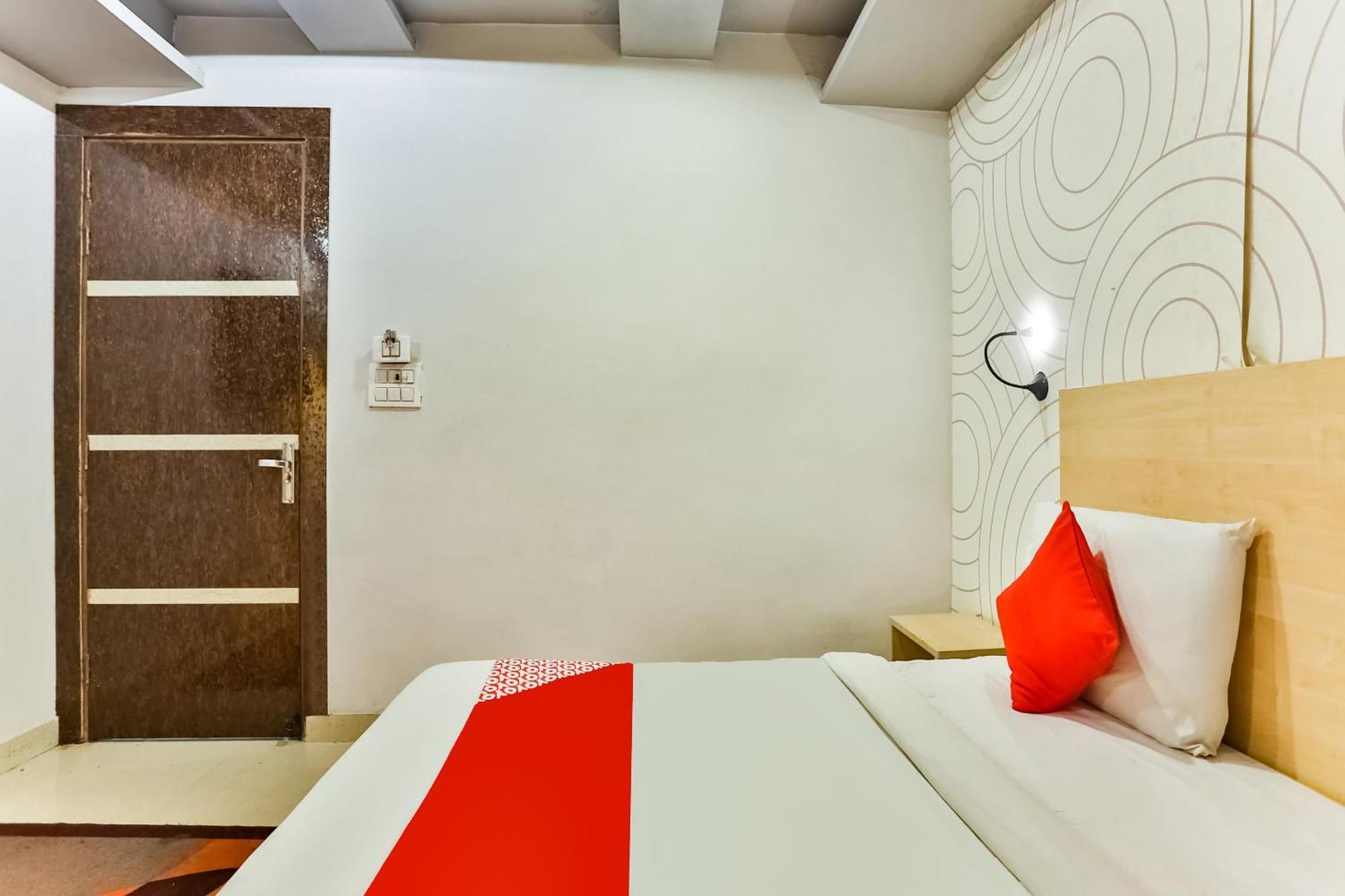 Hotel O Happy Inn Делі Екстер'єр фото